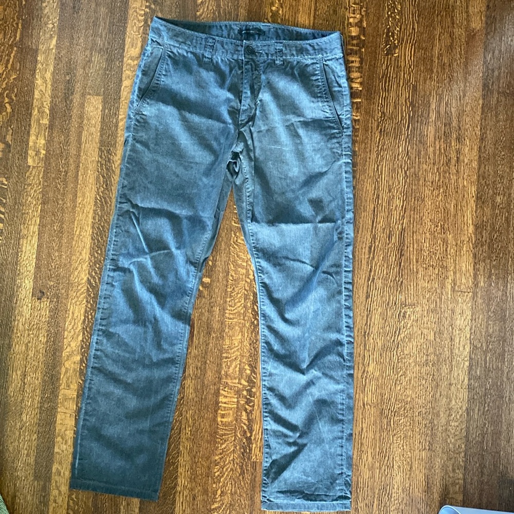 Men’s John Varvatos Dark Grey Chino Pants Sz 33